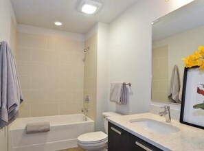 1300 W Randolph St in Chicago, IL - Building Photo - Building Photo