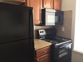 3611 Elliott St in Bryan, TX - Foto de edificio - Building Photo