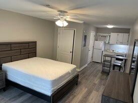 McGarvey Studios in Brunswick, GA - Building Photo