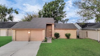 17310 Pastoria Dr in Houston, TX - Building Photo