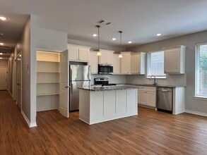 314 E 1st St in Tyler, TX - Building Photo - Building Photo