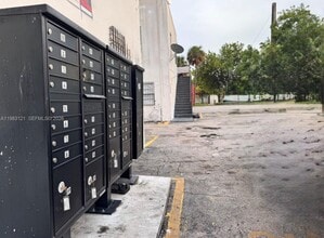 1601 NW 62nd St in Miami, FL - Building Photo - Building Photo