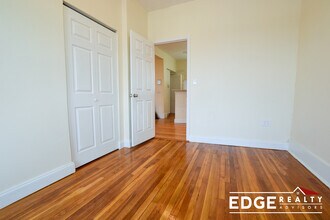 1872 Commonwealth Avenue, Unit 14 in Boston, MA - Foto de edificio - Building Photo