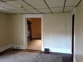 221 Jucunda St in Pittsburgh, PA - Building Photo - Building Photo