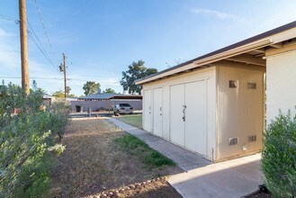1321 W 5th St in Tempe, AZ - Foto de edificio - Building Photo