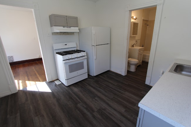 213 S Lowell Ave in Syracuse, NY - Building Photo - Building Photo