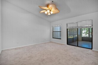 550 Via Del Oro Dr in Altamonte Springs, FL - Building Photo - Building Photo