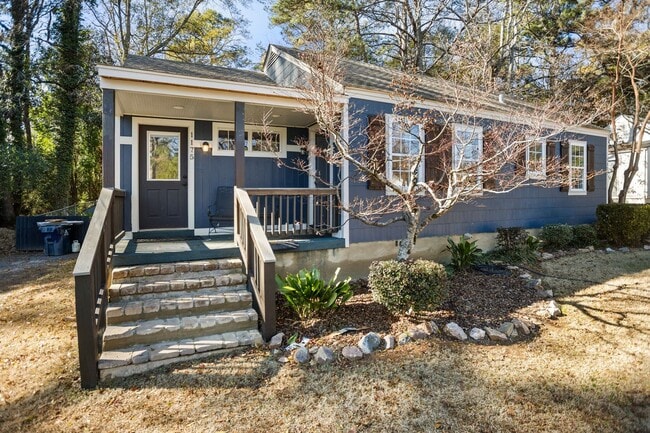 property at 1175 Lakeview Dr