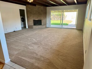 6887 Clara Lee Ave in San Diego, CA - Building Photo - Building Photo