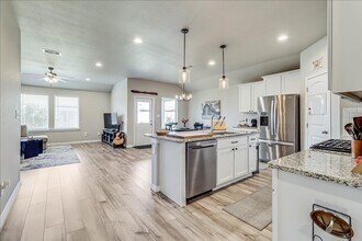 7213 Adler Dr in Corpus Christi, TX - Building Photo - Building Photo