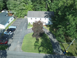 6674 Lake Shore Rd N, Unit Apt #2 in Verona Beach, NY - Foto de edificio - Building Photo