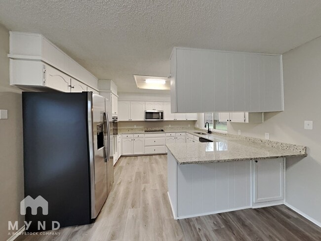 property at 3528 Park Lake Dr