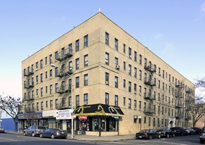 4013-4021 35th Ave in Long Island City, NY - Building Photo