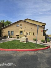 1702 E Bell Rd in Phoenix, AZ - Building Photo - Building Photo