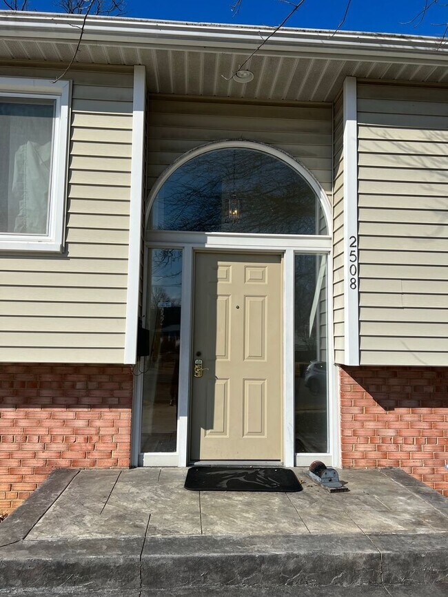 2508 St John Pl in Alexandria, VA - Building Photo - Building Photo