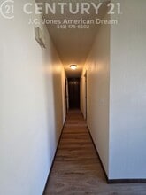 809 NW C St in Grants Pass, OR - Building Photo - Building Photo