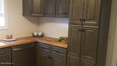 28 S Leonardi St in St. Augustine, FL - Building Photo - Building Photo