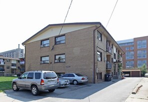 41 Wasdale Cres in Toronto, ON - Building Photo
