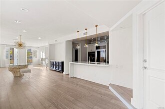 504 Marguerite Ave in Newport Beach, CA - Building Photo - Building Photo