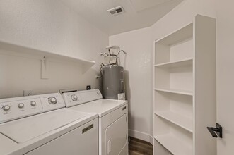 Mandarina Apartments in Phoenix, AZ - Building Photo - Building Photo