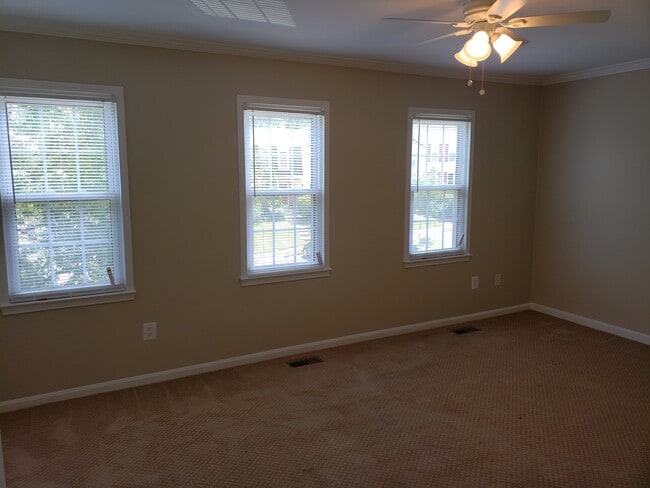 9164 Broken Oak Pl in Burke, VA - Building Photo - Building Photo