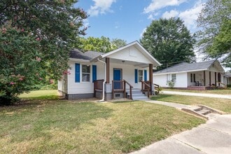 105 S Elm St in Gastonia, NC - Building Photo - Building Photo