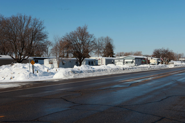 7450 Central Ave NE in Fridley, MN - Building Photo - Building Photo