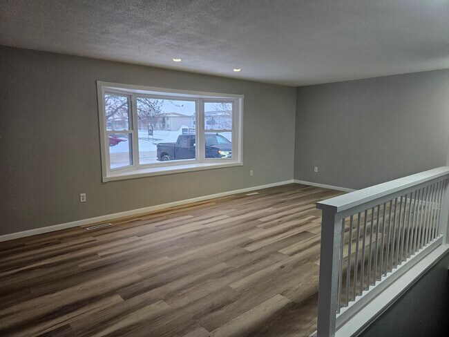 1732-1734 6th St SE in Minot, ND - Building Photo - Building Photo