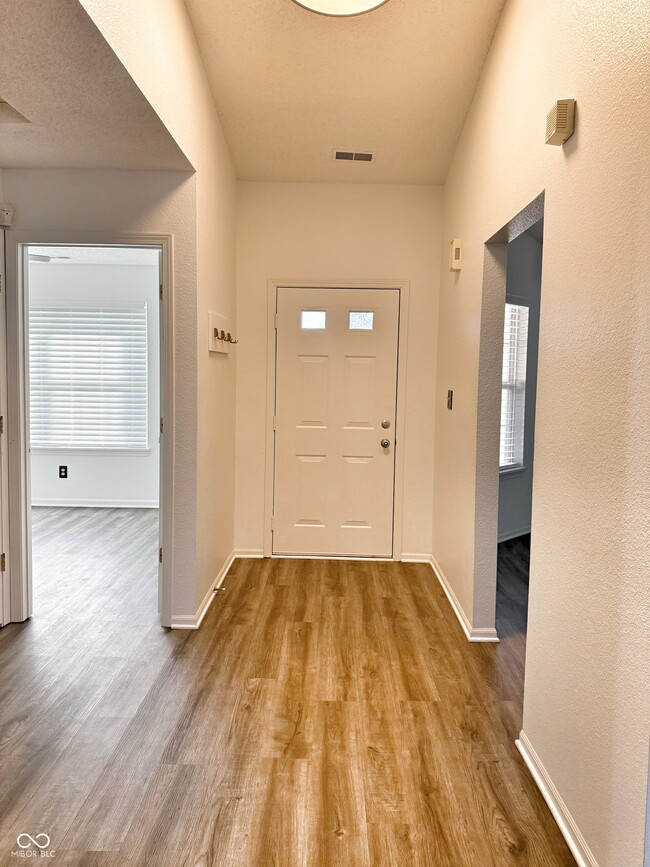 776 Alvey Ct in Greenwood, IN - Building Photo - Building Photo