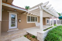 714 Harrison St in Hollywood, FL - Building Photo - Building Photo