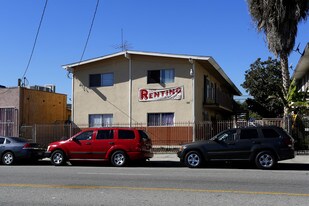 Casa Serena in Wilmington, CA - Building Photo