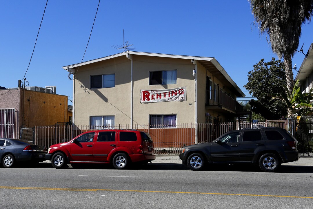 Casa Serena in Wilmington, CA - Building Photo