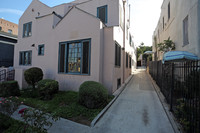 150 S Westmoreland Ave in Los Angeles, CA - Foto de edificio - Building Photo