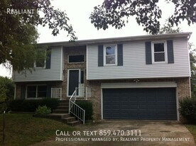 605 Dardanelles Dr in Lexington, KY - Building Photo