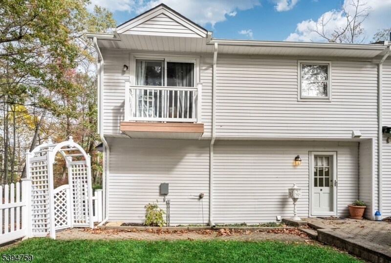 612 High Mountain Rd in Franklin Lakes, NJ - Building Photo