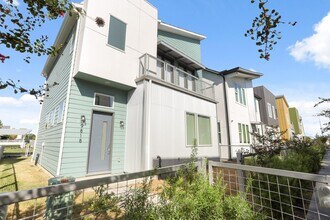 9818 Mocking Bird Hill Ln in Houston, TX - Building Photo - Building Photo