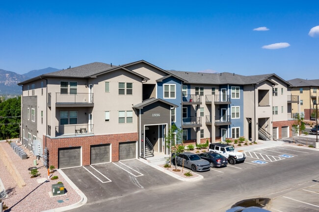 Polaris Peak in Colorado Springs, CO - Foto de edificio - Building Photo