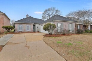 8920 Green Chase Dr in Montgomery, AL - Building Photo