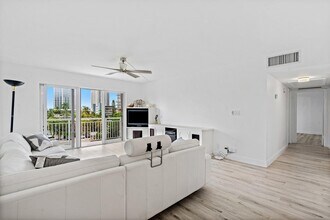 550 Bayshore Dr in Fort Lauderdale, FL - Building Photo - Building Photo
