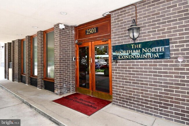 2501 Calvert St NW in Washington, DC - Building Photo - Building Photo