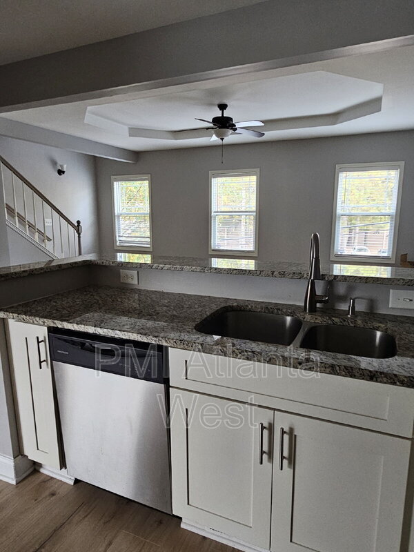 701 McWilliams Rd SE in Atlanta, GA - Building Photo - Building Photo