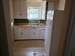 732 Maplehill Ave in Lansing, MI - Building Photo - Building Photo