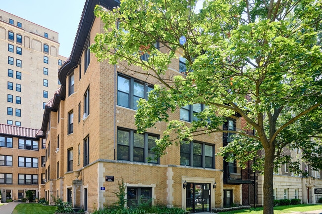 property at 5459 S Everett Ave