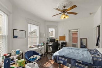 172 Harrison Ave in Mineola, NY - Building Photo - Building Photo