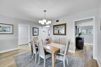 4020 W Palm Aire Dr in Pompano Beach, FL - Building Photo - Building Photo