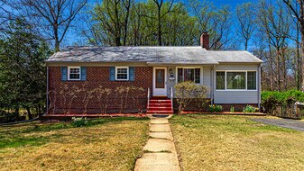 3306 Dye Dr in Falls Church, VA - Building Photo