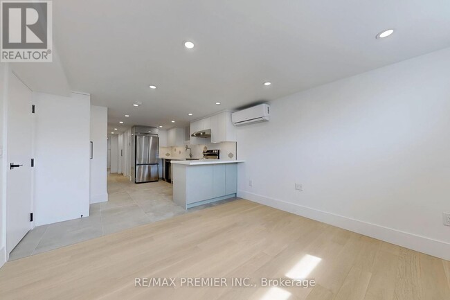 148 Lambton Ave in Toronto, ON - Building Photo - Building Photo