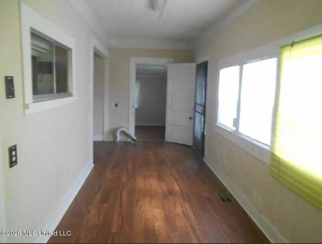 8009 McComb Hville Rd in Mccomb, MS - Building Photo - Building Photo