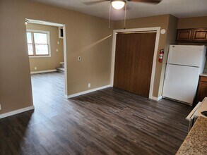 613 Cedar St in Fremont, OH - Foto de edificio - Building Photo