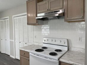 2000 Patterson Ct in Lawrenceville, GA - Building Photo - Building Photo